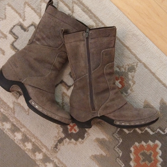 Merrell calf length gray suede boot 7.5 - Picture 2 of 7